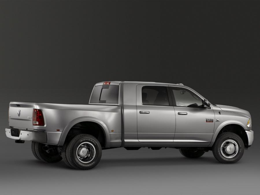  Dodge Ram 3500 Heavy Duty Mega Cab 2009 года  (фото 11 из 21)